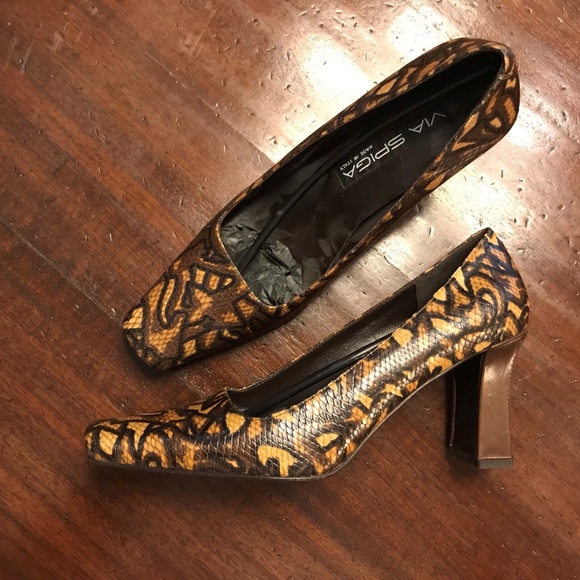 Mia Spiga Pumps - Picture 4 of 5